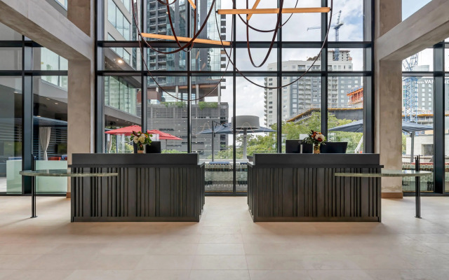 Cambria Hotel Austin Downtown