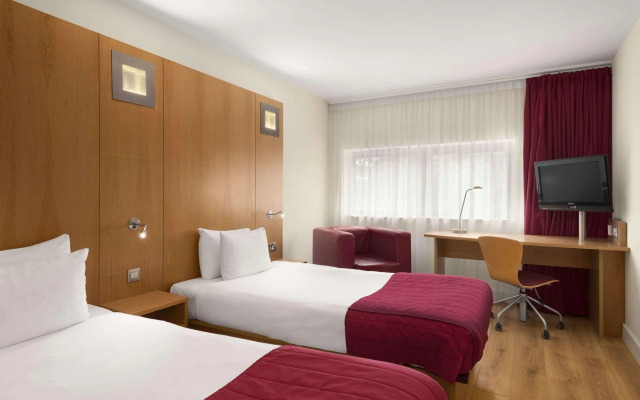 Ramada Encore by Wyndham Doncaster Airport