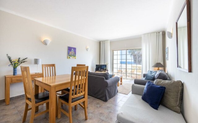 CoolHouses Algarve Luz, 1 bed penthouse flat w/ sea views. Fiji 11