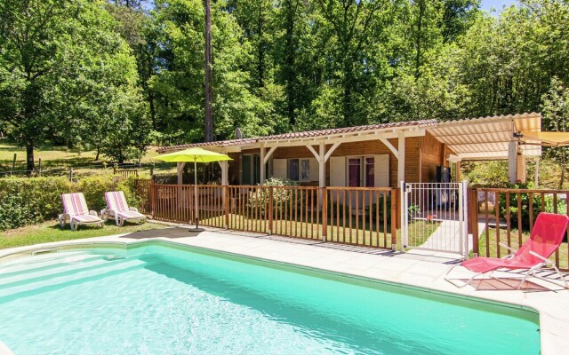 Modern Chalet in Neuvic with Private Swimming Pool