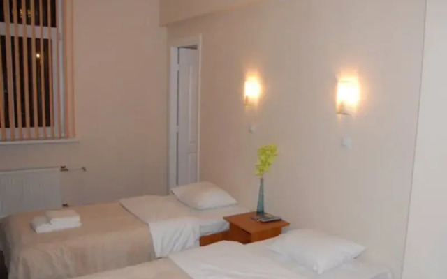 Knights Court Hostel