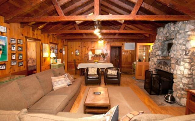 RedAwning Cabin #50R Soots-Me