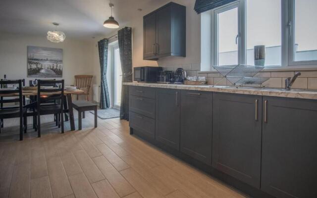 South Carvan View - 4 Bedroom Holiday Home - Tavernspite