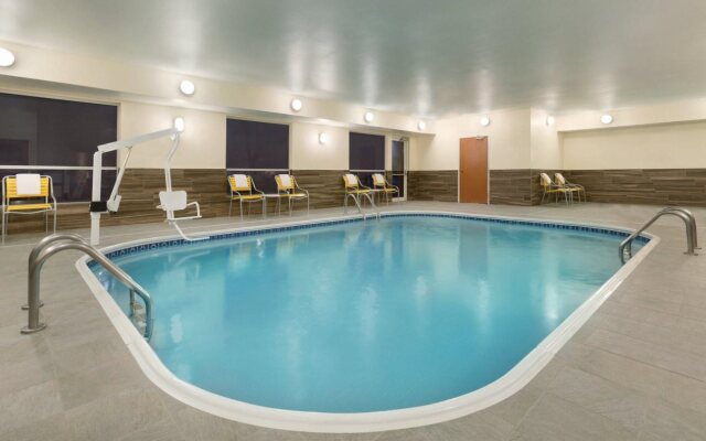 Country Inn & Suites by Radisson, Bismarck-Mandan