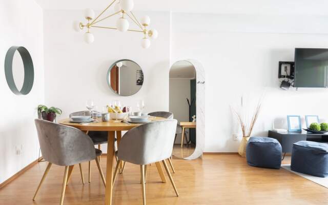 Capitalia Chic and Stylish Flat