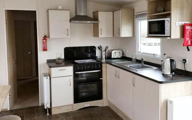 Forget-me-not Stays Holiday Caravan- 3 Bedrooms
