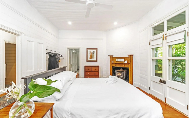 MILHOUSE Berry 4pm Check Out Sundays except Peak season