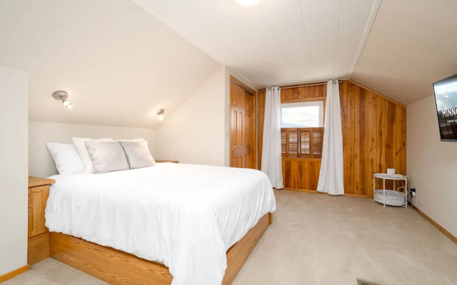 Beard Avenue Bungalow!