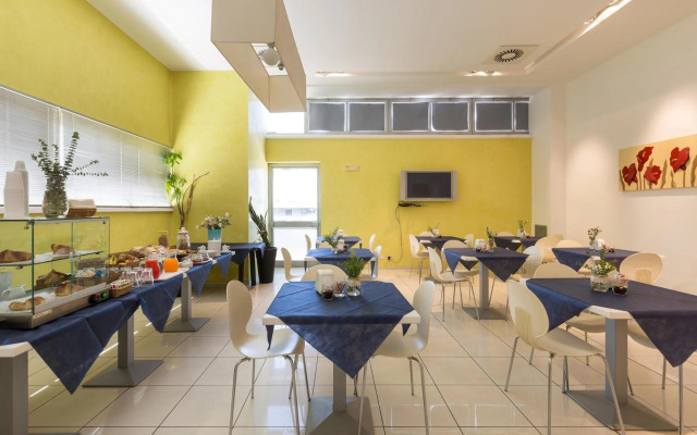 Silver Hotel by BarbarHouse