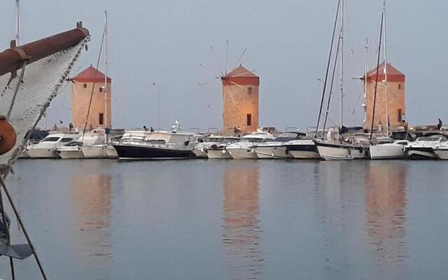 Vickys Studios Faliraki