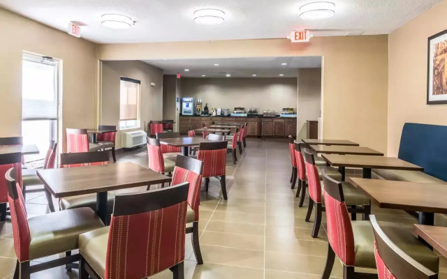 Comfort Inn & Suites - Hannibal