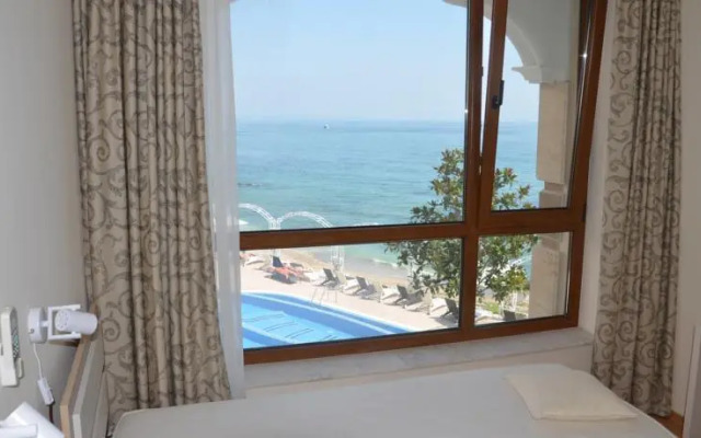 Bogdan Apartments in Riviera Bay