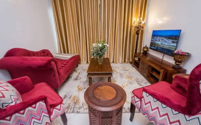 Lux Suites Sandalwood Gardens Apartments