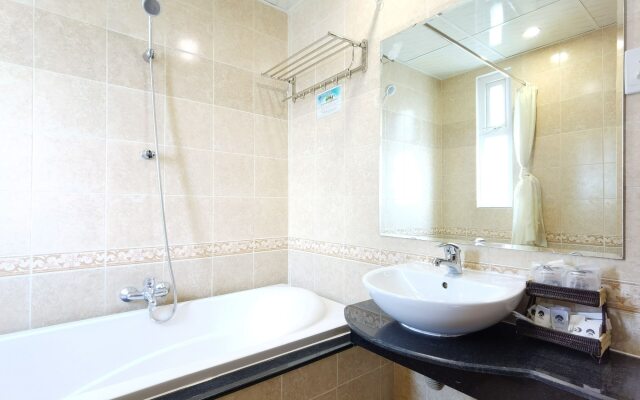 Duc Vuong Saigon Hotel - Bui Vien
