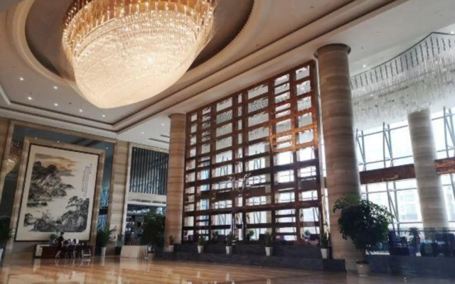 Hewitt Grand Hotel