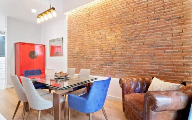 Arc de Triomf Luxury Modern 2-Bedroom 2-Bathroom