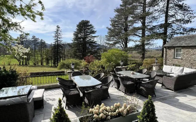Ravenstone Lodge