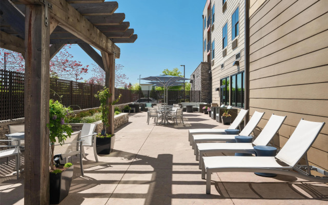 Best Western Premier Hotel at Fisher's Landing