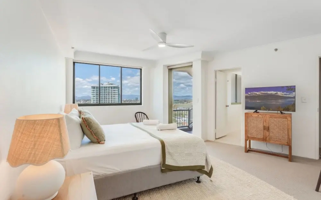 The Meriton on Main Beach