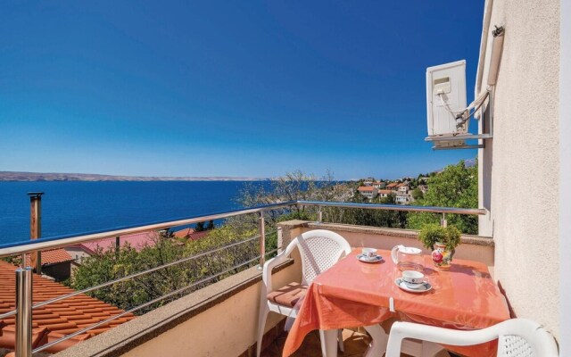 Beautiful Apartment in Karlobag With Wifi