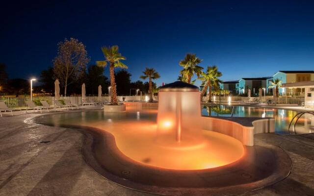 Pareus Beach Resort
