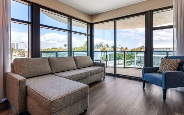 Cambria Hotel Fort Lauderdale Beach