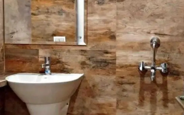 Hotel Glass Inn