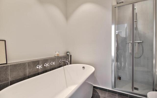 Louvre Luxury apartment