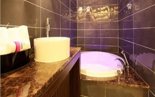 H.I. Hotel