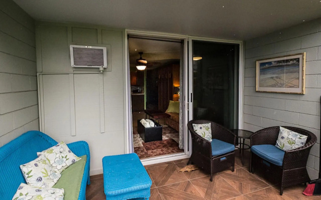 Oceanfront Remodeled Studio Condo