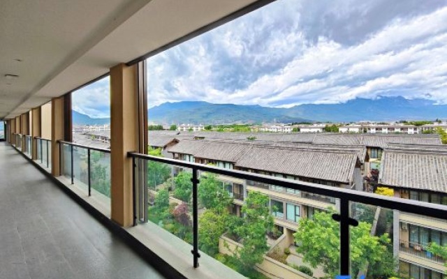Lijiang Jinlin Howard Johnson Hotel (Shuhe Ancient Town Shop) – Balcony – Lijiang