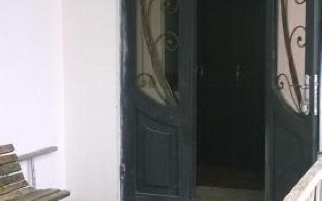 Guest House On Sarajishvili 10