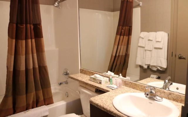 Nomad Hotel and Suites
