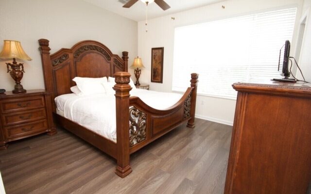 3 Bedroom Town Vista Cay Home