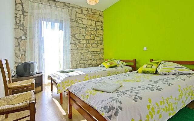 Rustic Villa in Žbandaj With Private Swimming Pool