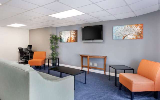 Quality Inn & Suites Lafayette I-65