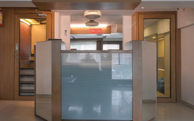Qubestay Airport Capsule Hotel & Hostel