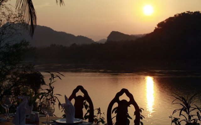 Sengmany Riverside Hotel
