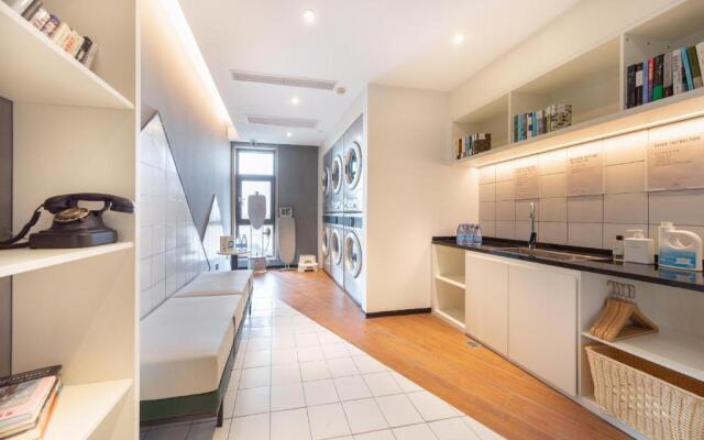 Atour Hotel Wuyue Plaza Anqing