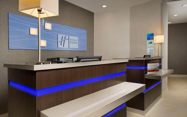 Holiday Inn Express & Suites Waco South by IHG