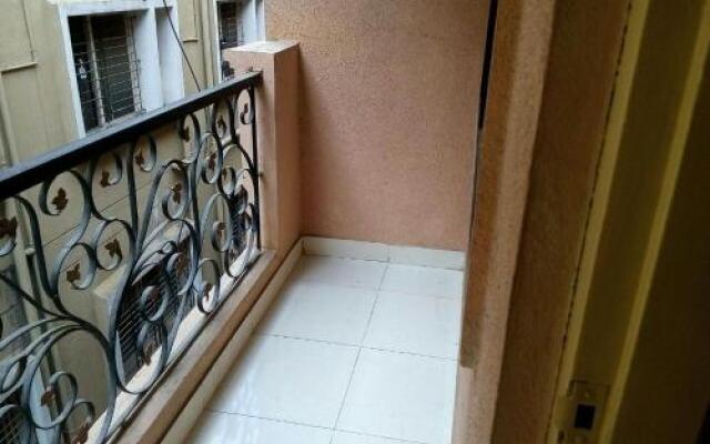 OYO 10335 Platinum Hotel
