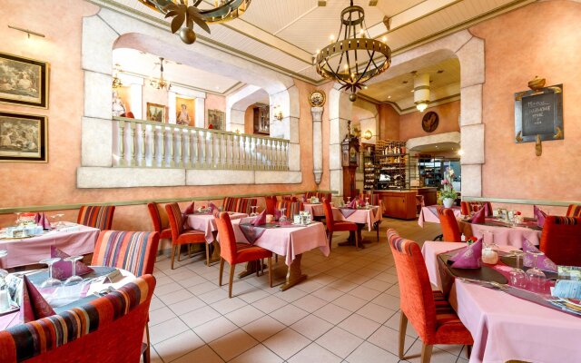 Logis Gourmet & Relax Hotel De La Sure Rest. Comte Godefroy