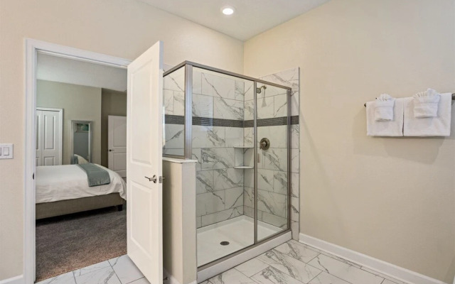 8BR ChampionsGate Pool Home w MTheater