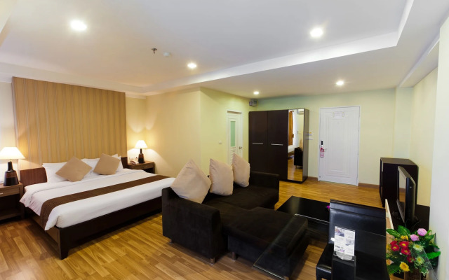 Sunday Platinum Suites