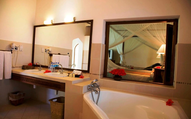 Bluebay Beach Resort & Spa