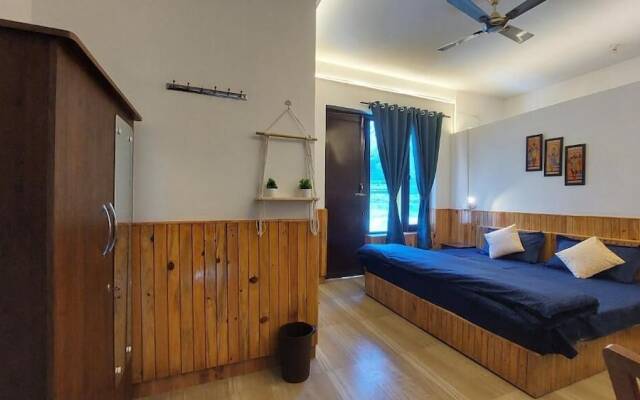 The Lost Hostels-Bir - Landing Site