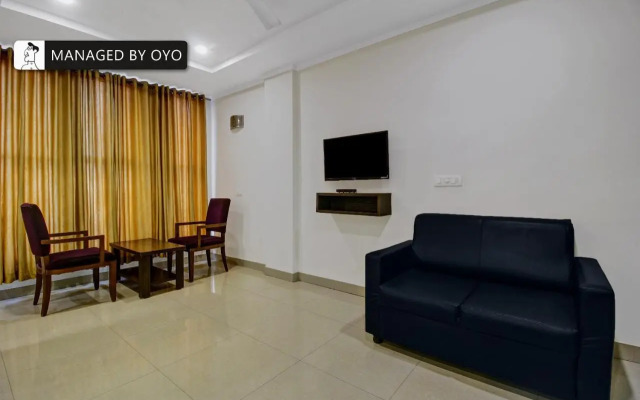 Super Oyo Townhouse Oak Hotel N7 Elite