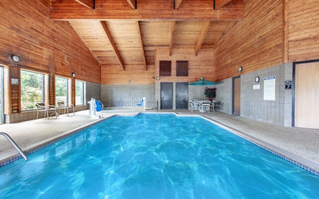 AmericInn by Wyndham Carlton