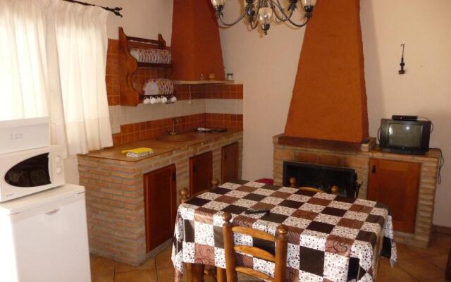 Casas La Piedra De Tíscar