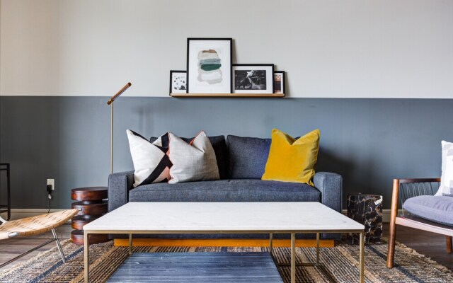 Domio Downtown Elegant 1BR Infinity Pool